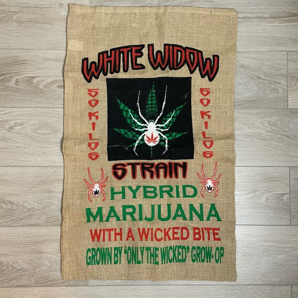 Burlap Sack BLACK WIDOW, 50 KILOS , HYBRID WITH A WICKED BITE, "